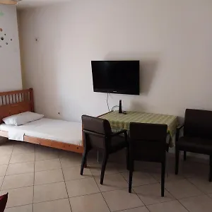 https://home-sweet-home-3-guest-house.hotels-in-tirana.com