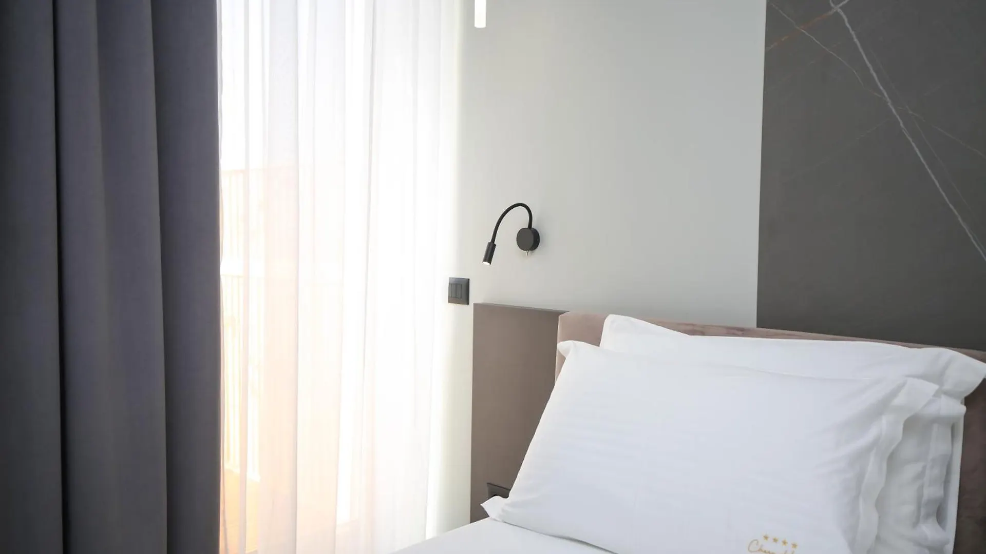 Charm Hotel Vlore 4*,